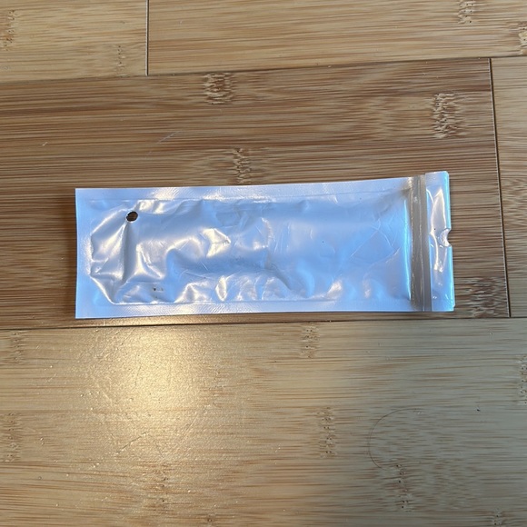 Apple Watch Wristband (Miscellaneous Brand) Burgundy - Picture 5 of 5